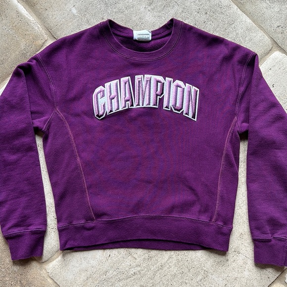 Champion 🔥 Reverse Weave Crew Embroidered Sweatshirt Crewneck Purple Sz S - Picture 1 of 7